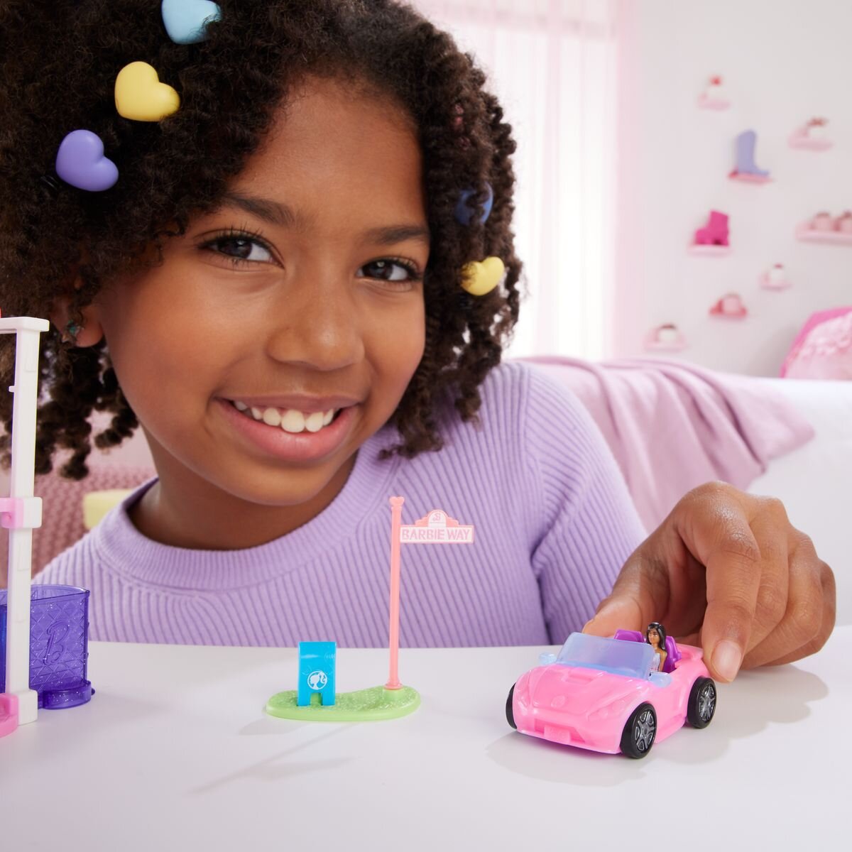 Barbie Mini BarbieLand Puppe und Cabrio