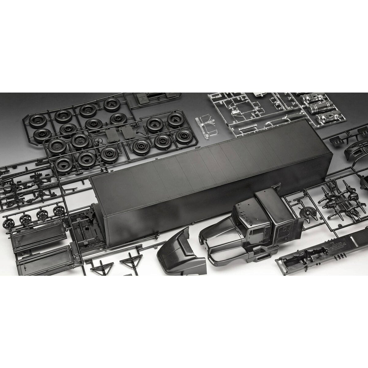 Revell AC/DC Tour Truck & Trailer „Power Up“