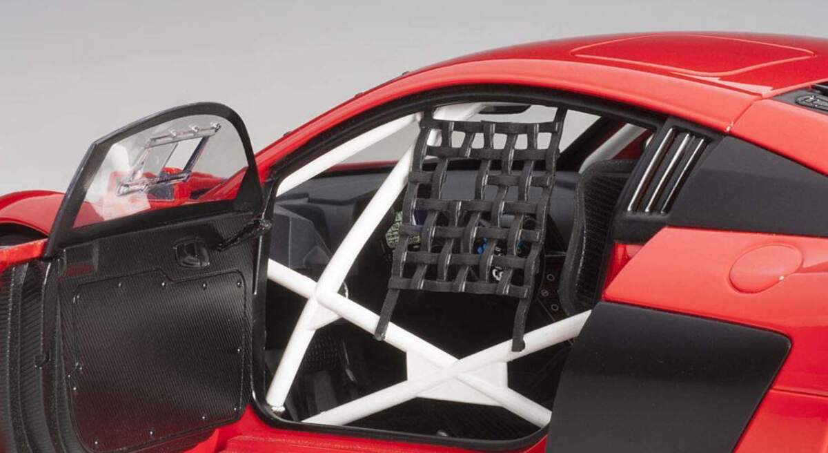 AUTOart Audi R8 LMS Plain color verison rot