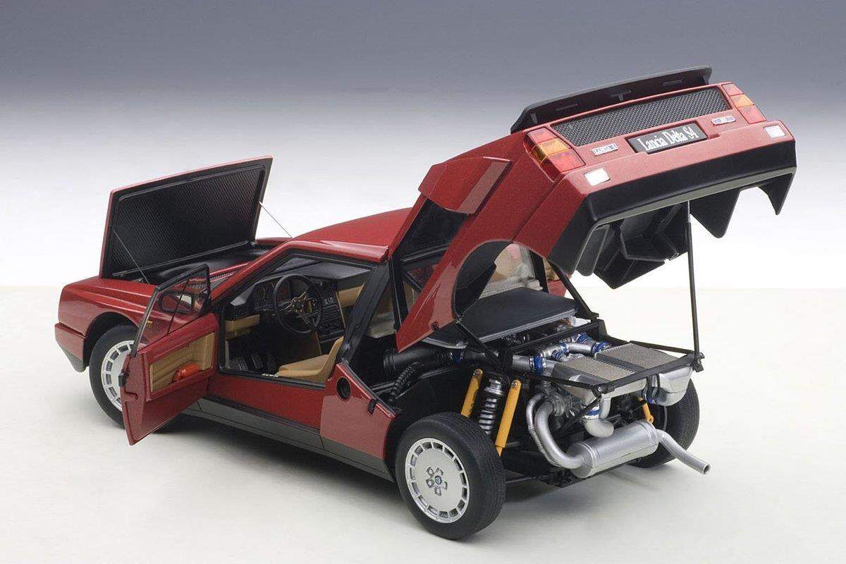 AUTOart Lancia Delta S4 Stradale 1985 rot