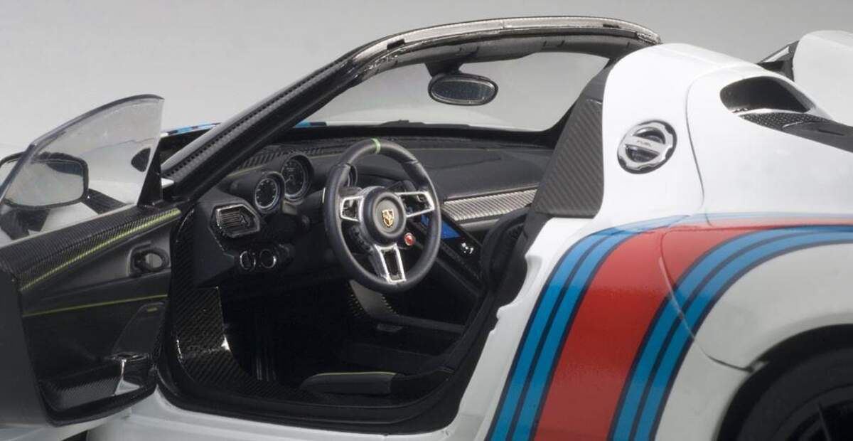 AUTOart Porsche 918 Spyder Martini 2013 weiß