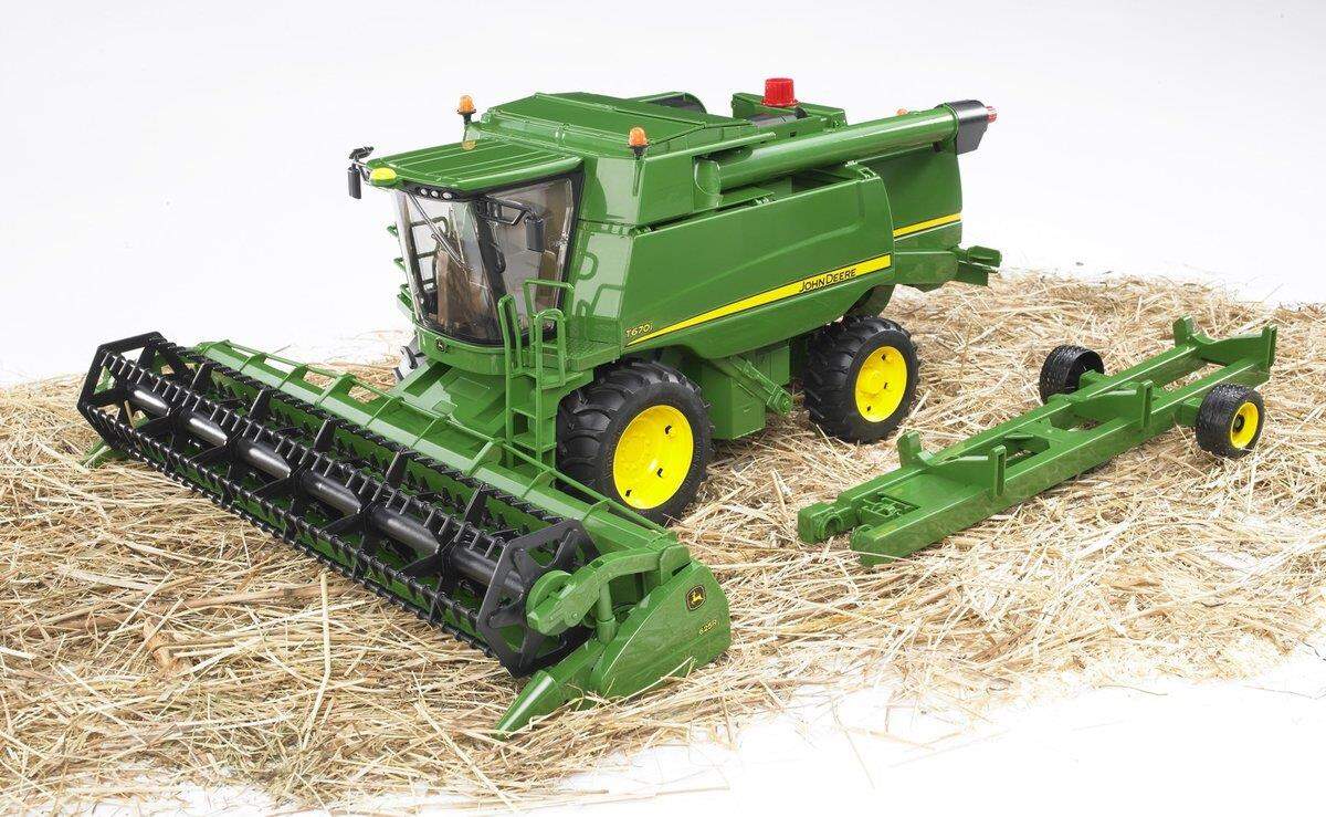 BRUDER® 2132 John Deere Mähdrescher T670i