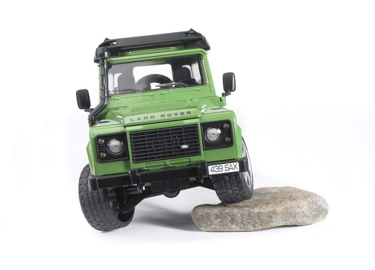 BRUDER® Land Rover Defender