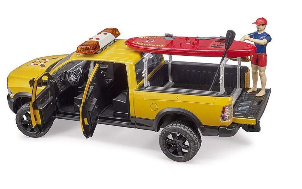 BRUDER® RAM 2500 Power Wagon Life Guard mit Figur, Stand Up Paddle und Light & Sound Modul