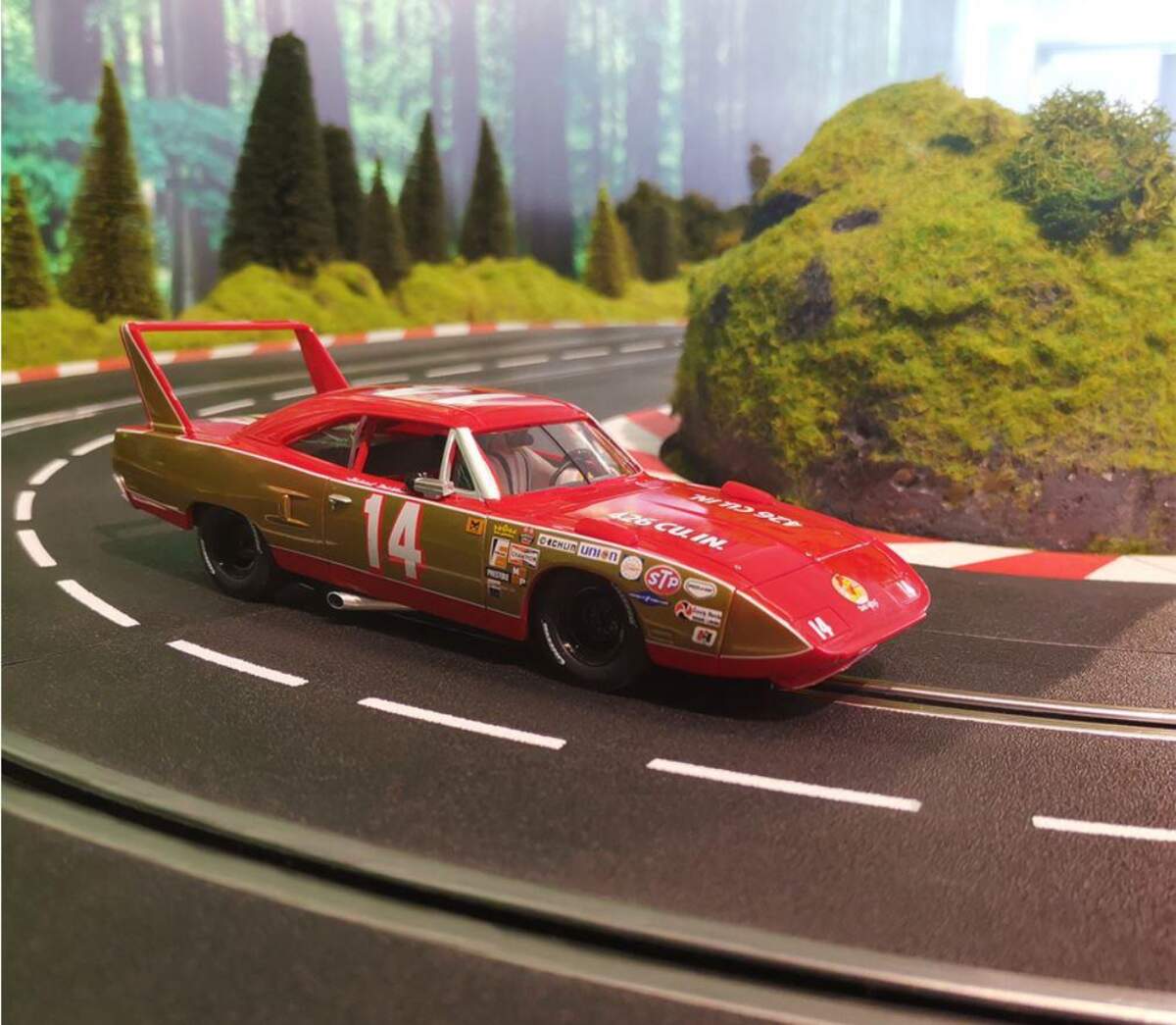 Carrera DIGITAL 132 - Plymouth Superbird "No.14"