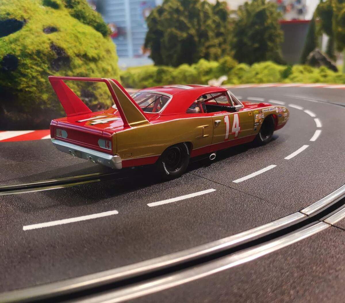 Carrera DIGITAL 132 - Plymouth Superbird "No.14"