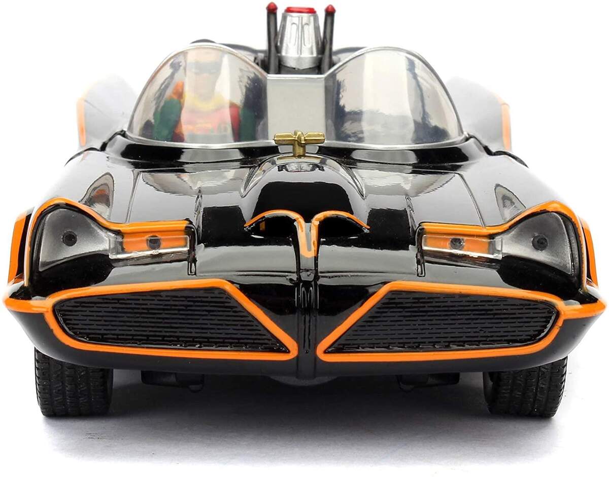 Jada Batman 1966 Classic Batmobile 1:24