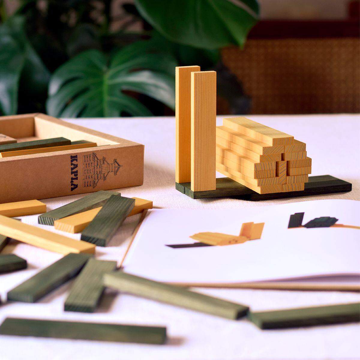 KAPLA® Holzbausteine in 40er Box mit Buch, gelb / grün