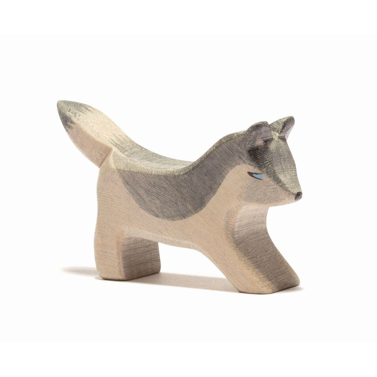 Ostheimer Wolf klein spielend