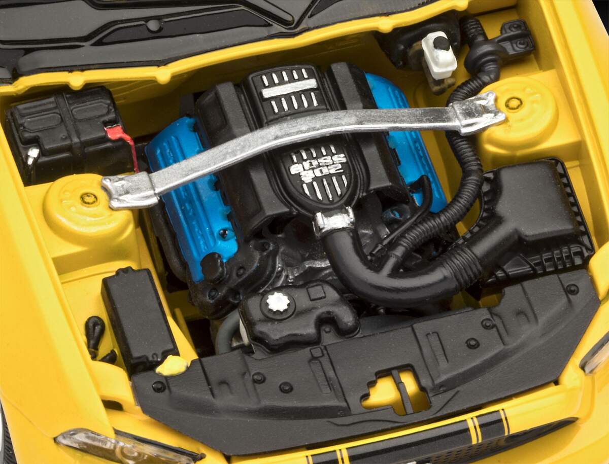 Revell 2013 Ford Mustang Boss 302