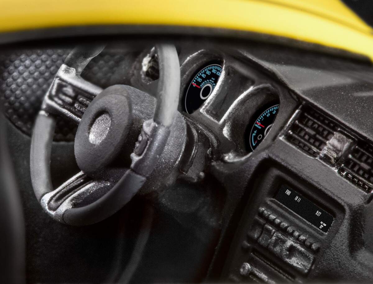 Revell 2013 Ford Mustang Boss 302