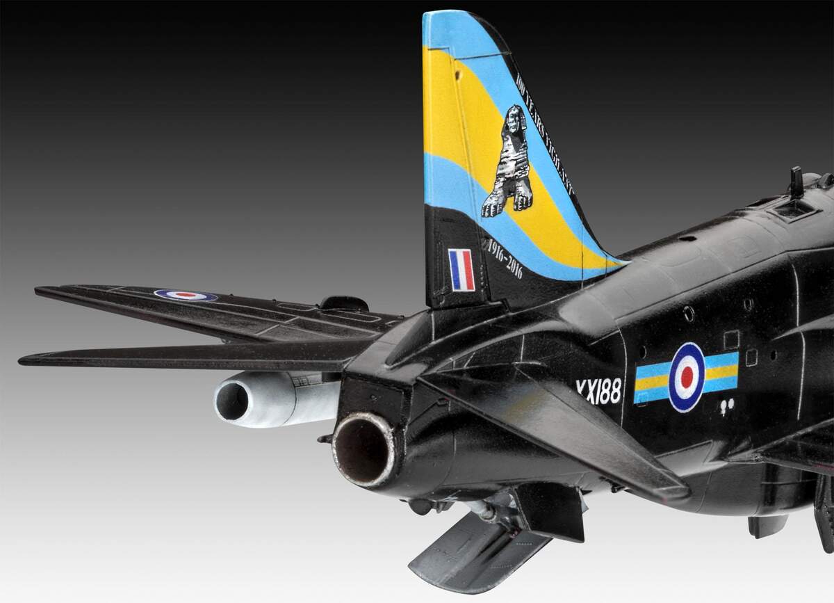 Revell BAe Hawk T.1