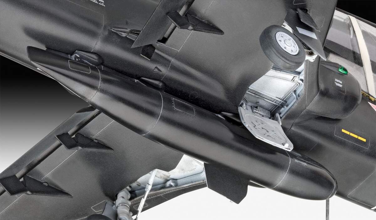 Revell BAe Hawk T2