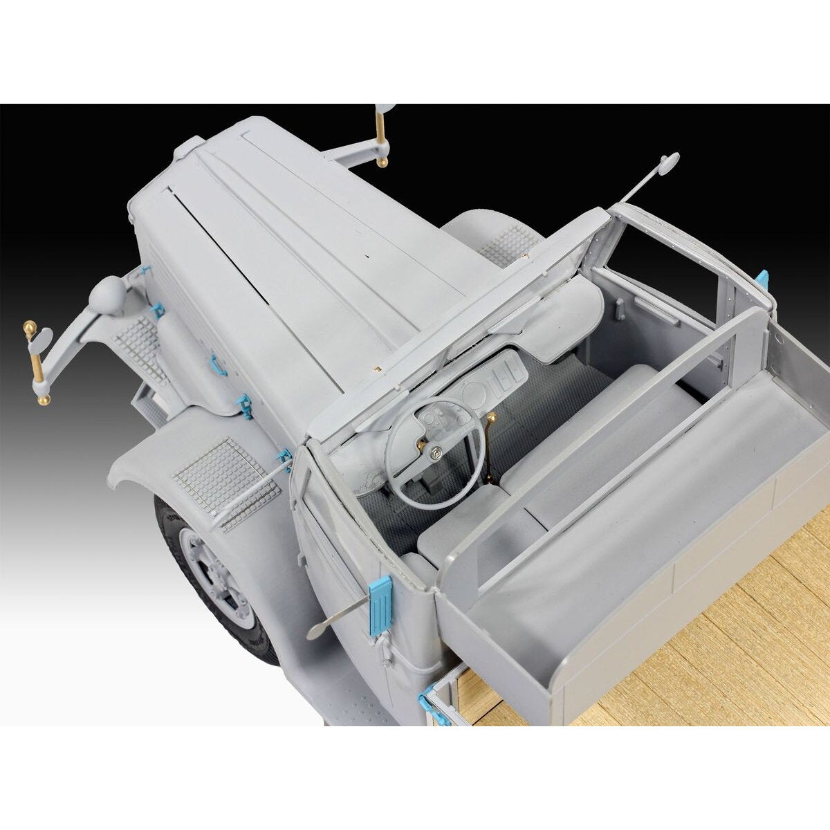 Revell Büssing 8000 S 13 mit Trailer "Platinum Edition"