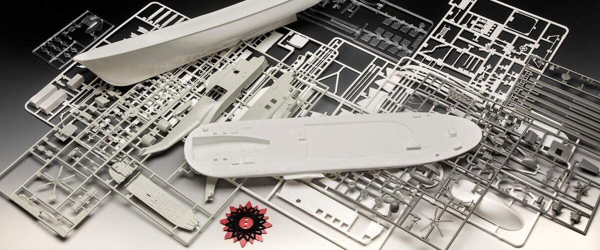 Revell DGzRS Berlin + Sea King Good Bye Set