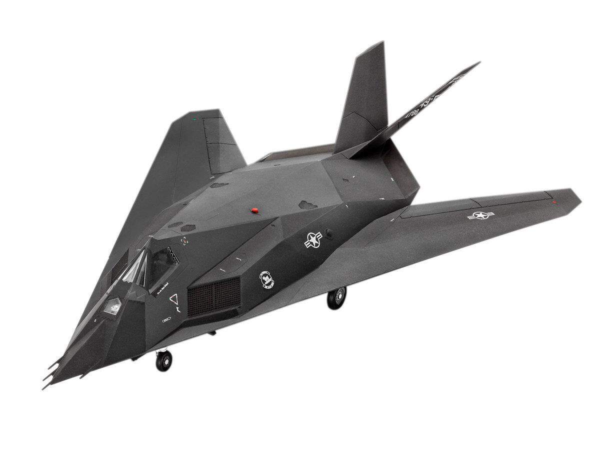 Revell F-117A Nighthawk Stealth Fighter 1:72