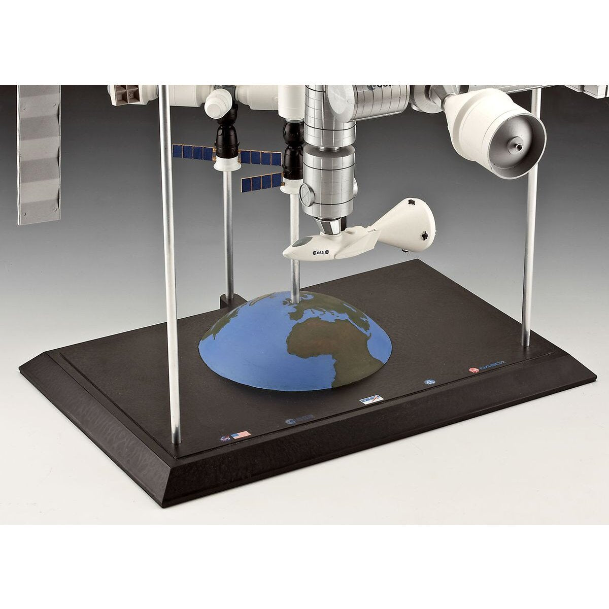 Revell Geschenkset 25th Anniversary "ISS" Platinum Editio