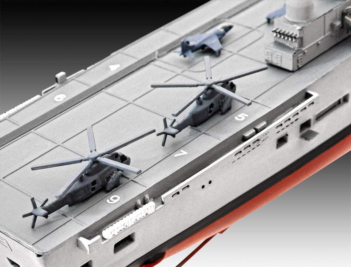 Revell HMS Invincible (Falkland War)