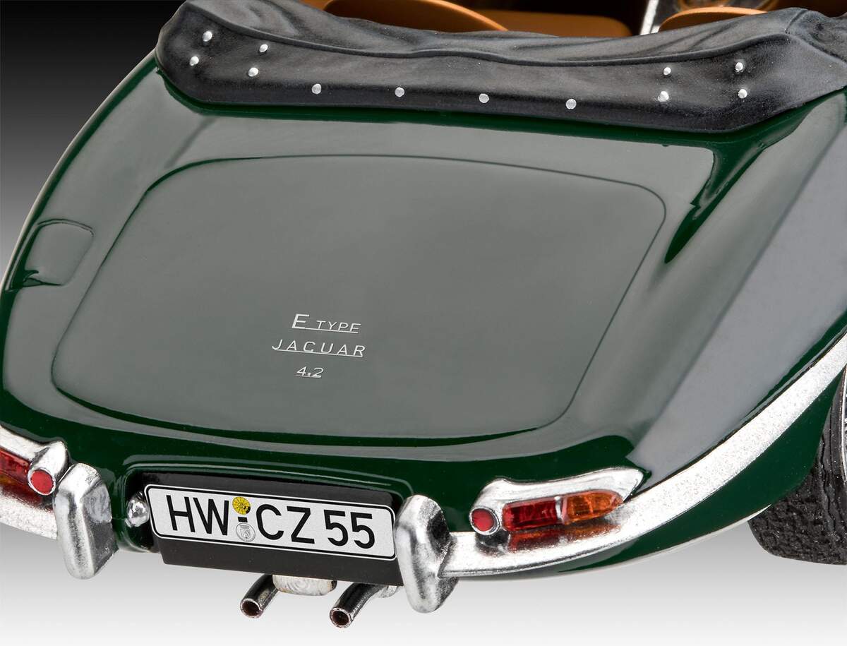 Revell Jaguar E-Type Roadster