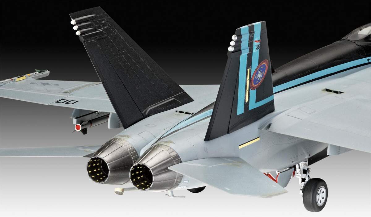 Revell Maverick's F/A-18E Super Hornet "Top Gun"