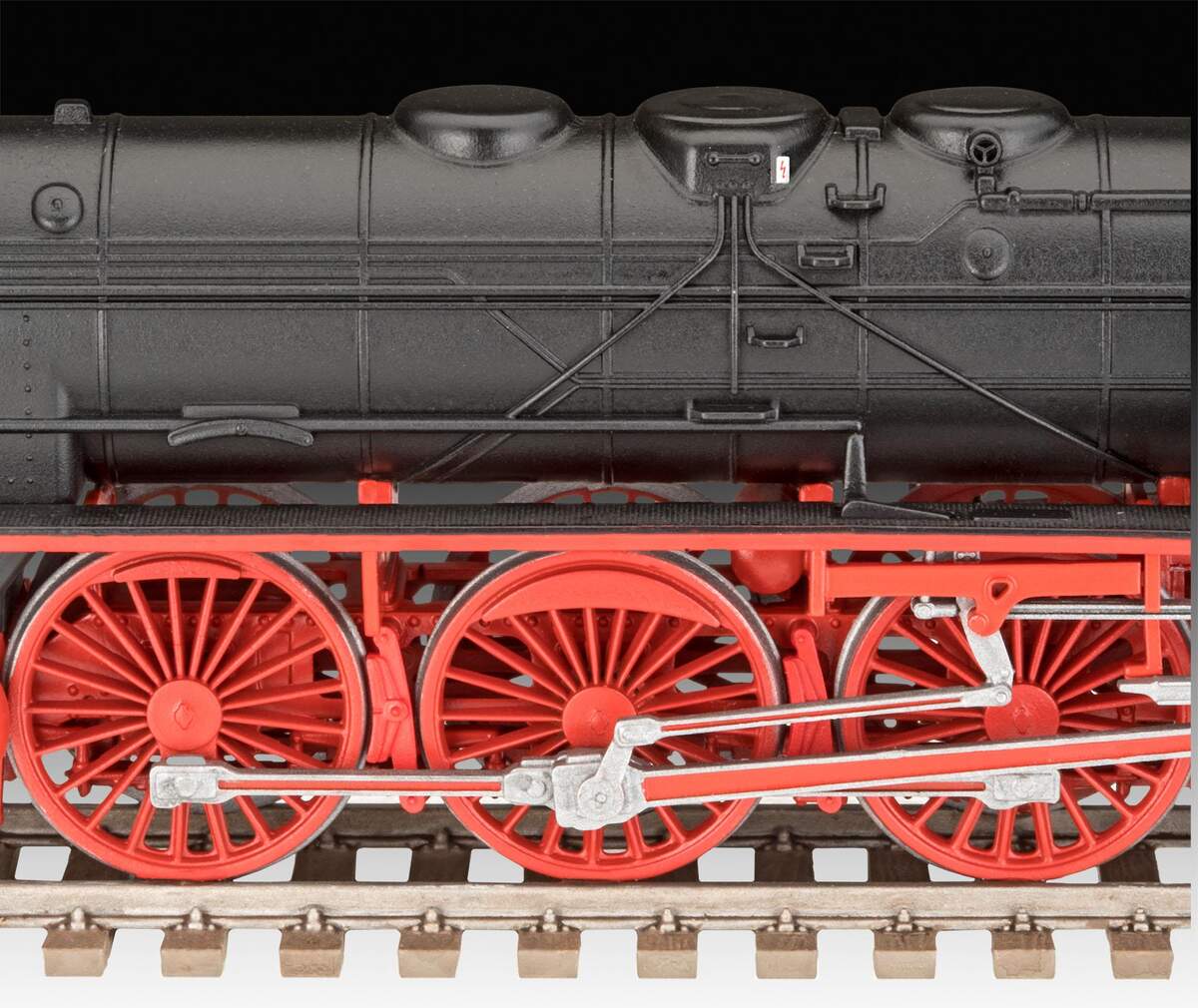 Revell Schwere Schnellzuglok BR01 mit Tender 2'2' T32