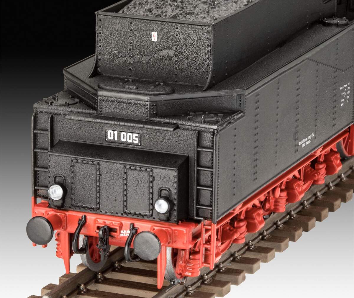Revell Schwere Schnellzuglok BR01 mit Tender 2'2' T32