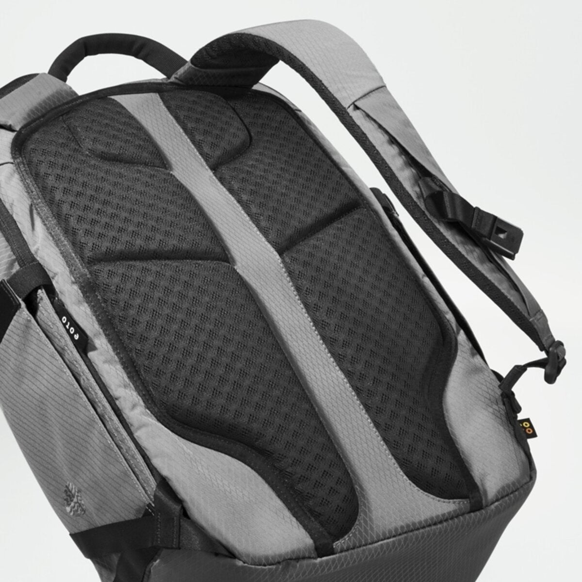 eoto-214771-rucksack-tidy22-steingrau-F0ACA3CD5.jpg