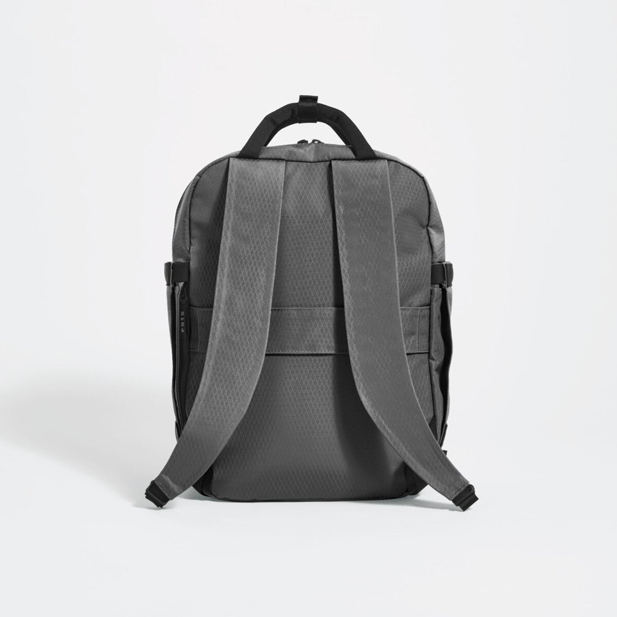 eoto-rucksack-small16-grau-F0AC476F3.jpg