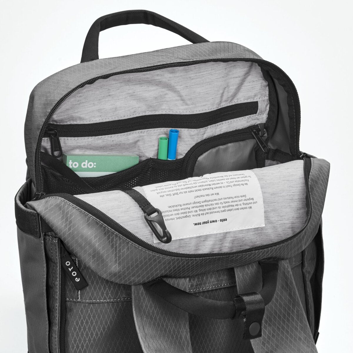 eoto-rucksack-small16-grau-F0AC476F4.jpg