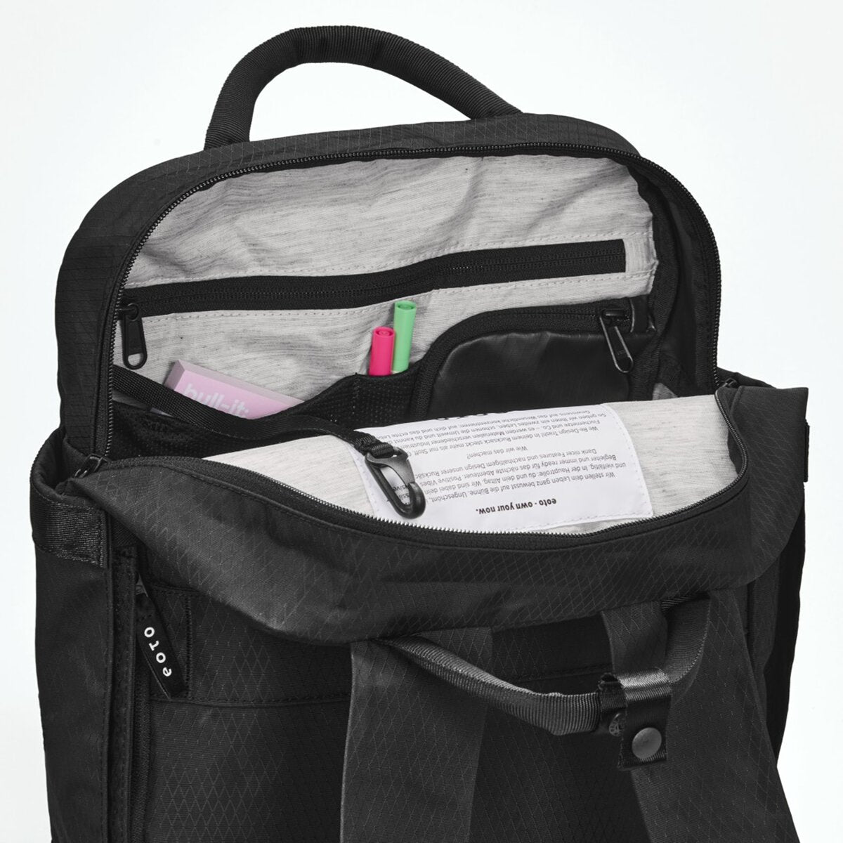 eoto-rucksack-small16-schwarz-F0AC8ED14.jpg