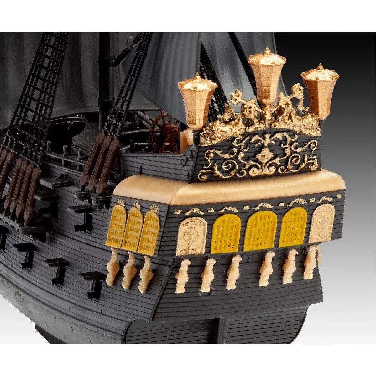 revell-05499-black-pearl-massstab-B2D1001C5.jpg