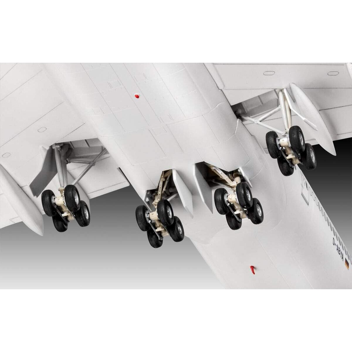 revell-boeing-747-8-lufthansanew-AE89B9D15.jpg