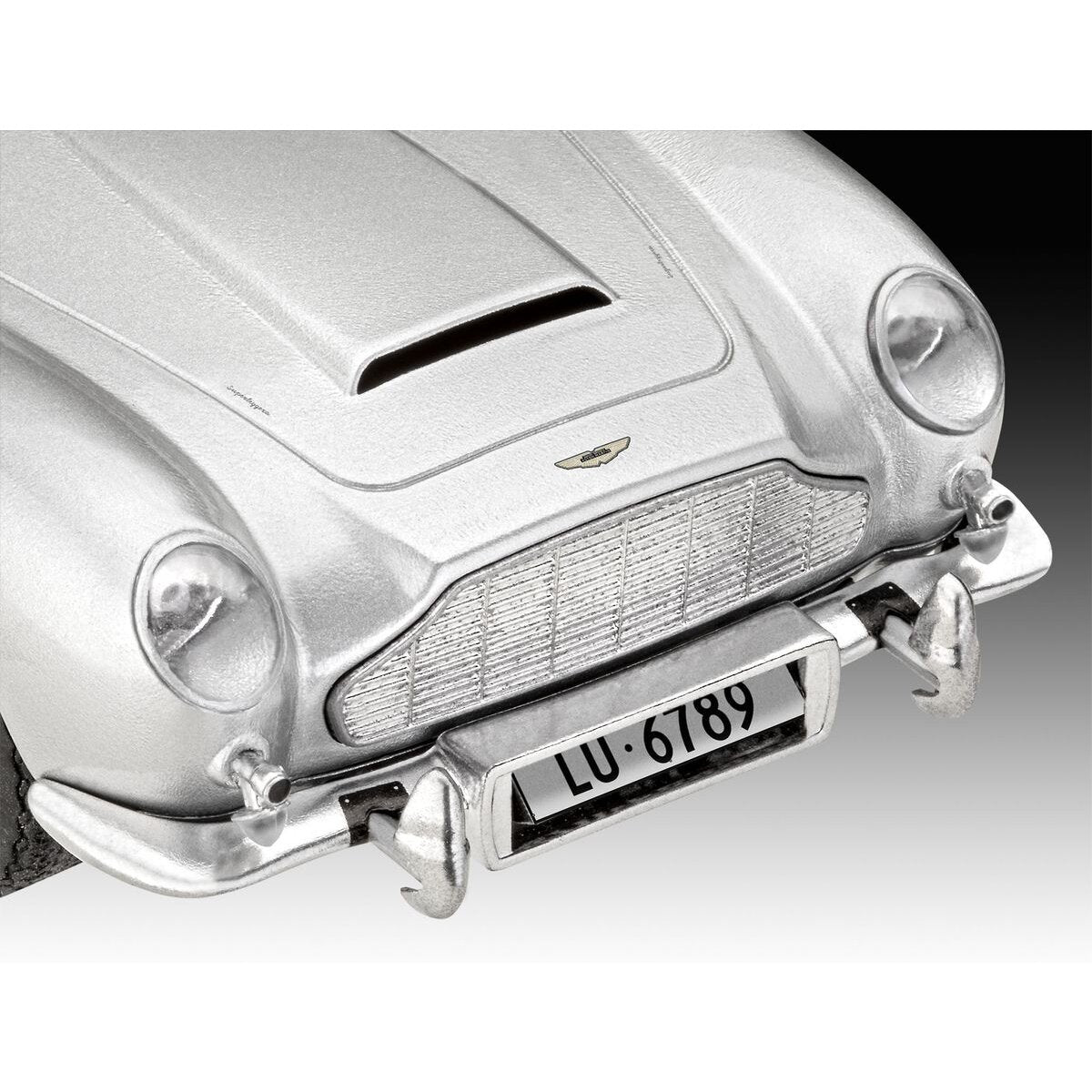 revell-geschenkset-james-bond-aston-B6D473944.jpg