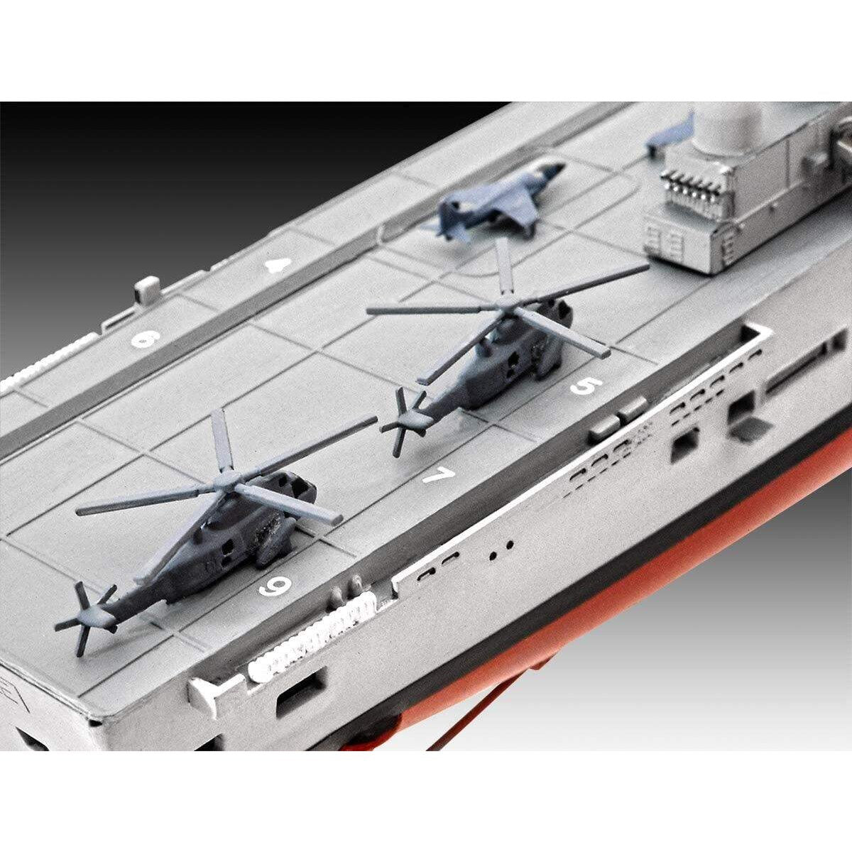 revell-hms-invincible-falkland-war-56994EFB6.jpg