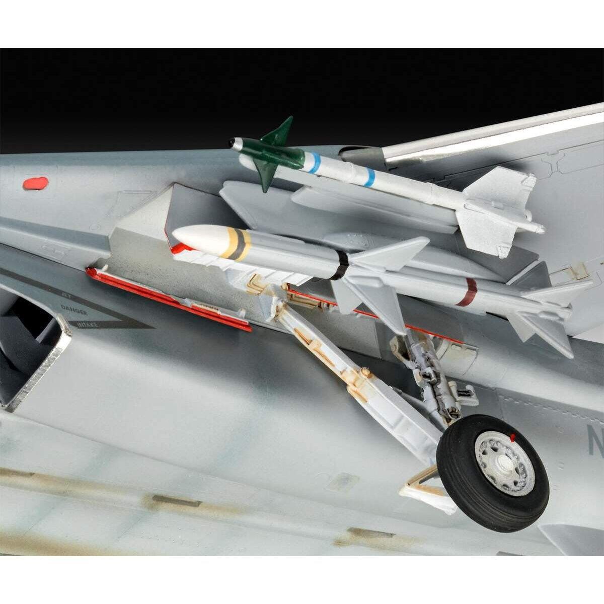revell-mavericks-f-14a-tomcat-A4C33A364.jpg