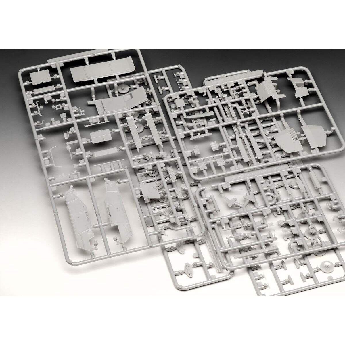revell-sturmpanzer-38t-grille-ausf-CCF511F94.jpg