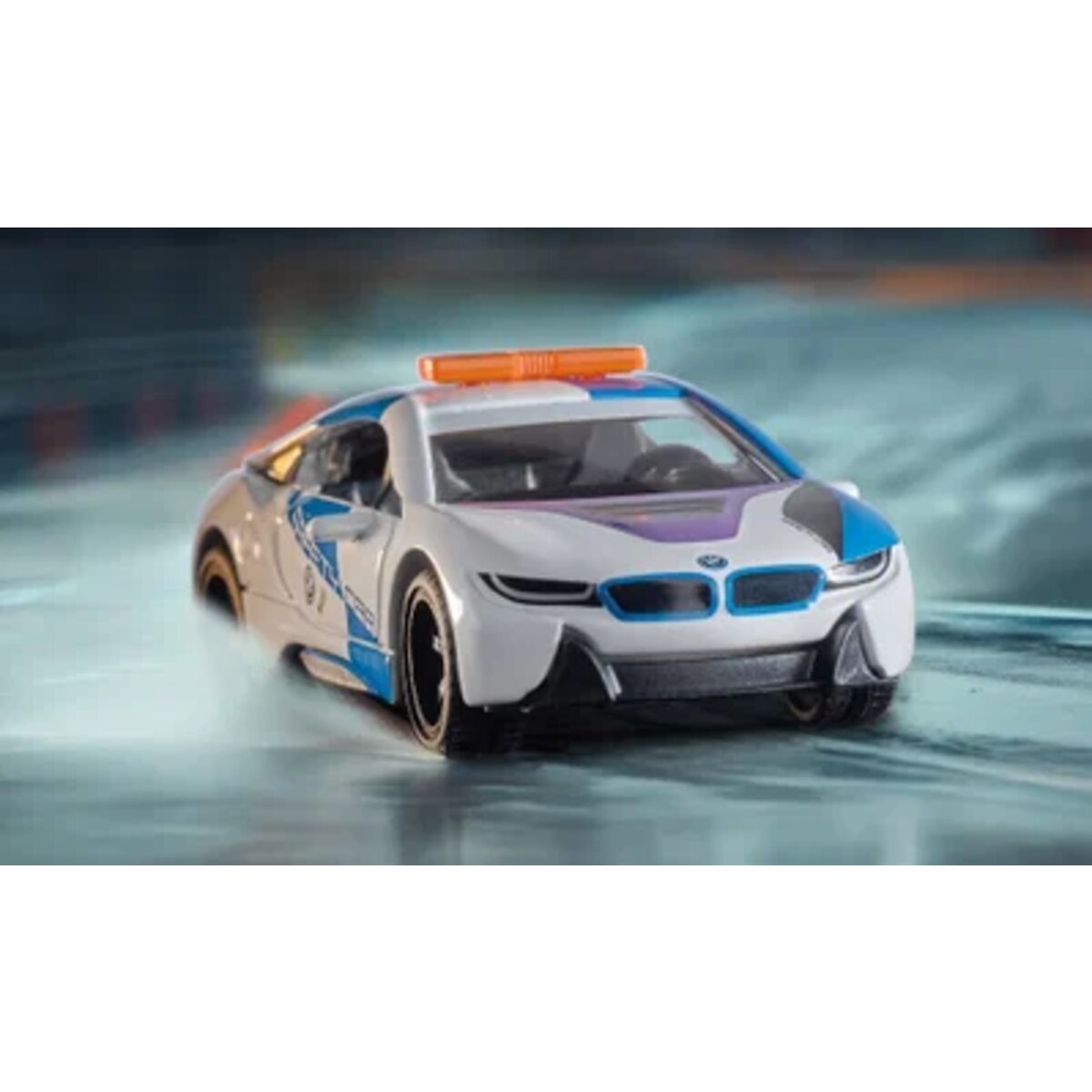 siku-2319-bmw-i8-safety-153F66F94.jpg