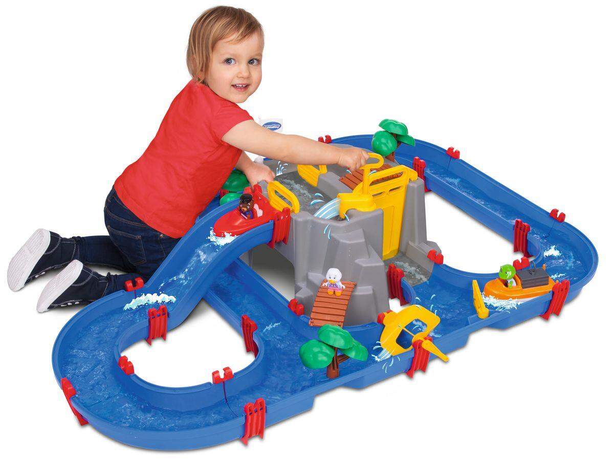 Aquaplay Mountain Lake