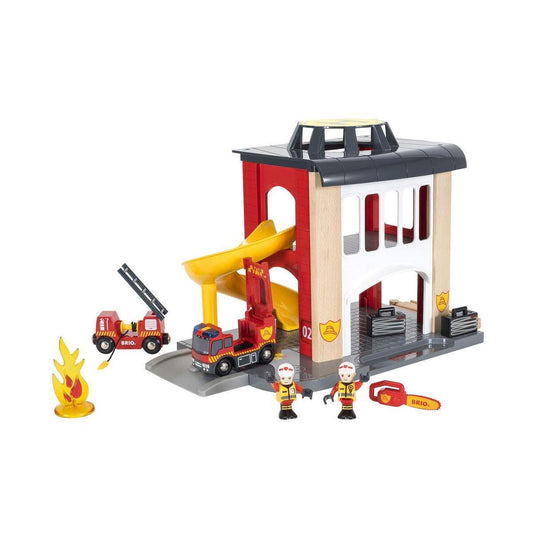 BRIO Große Feuerwehr-Station + Fahrzeug