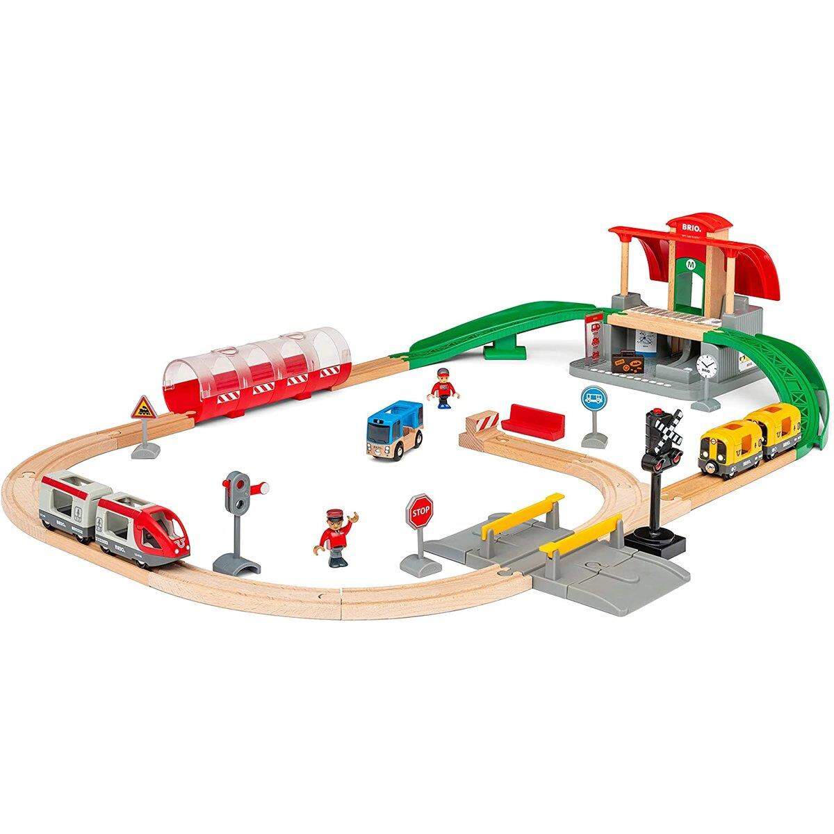 BRIO Großes City Bahnhof Set