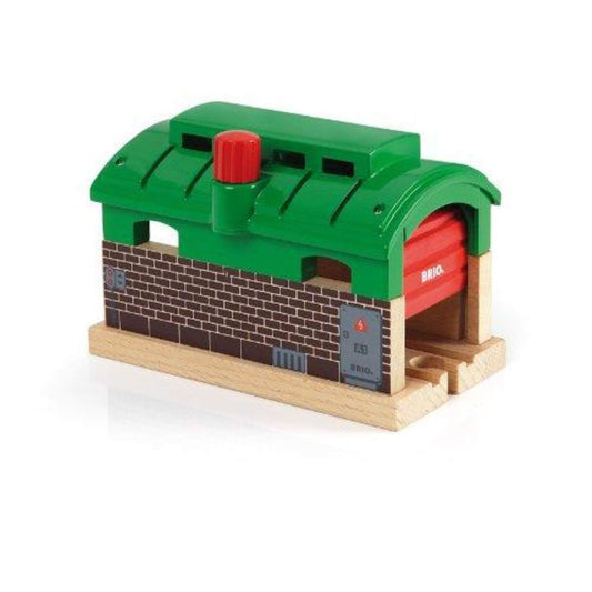 BRIO Lokschuppen mit Rolltor