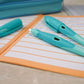 Ergonomischer Schulfüller für Rechtshänder mit Anfänger-Feder A - STABILO EASYbirdy Pastel Edition in blau/hellblau - Einzelstift - inklusive Patrone - Schreibfarbe blau (löschbar)