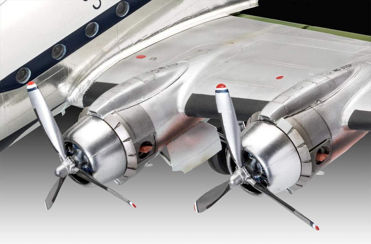 Revell - C-54D Thunderbirds Platinum Edition, 1:72