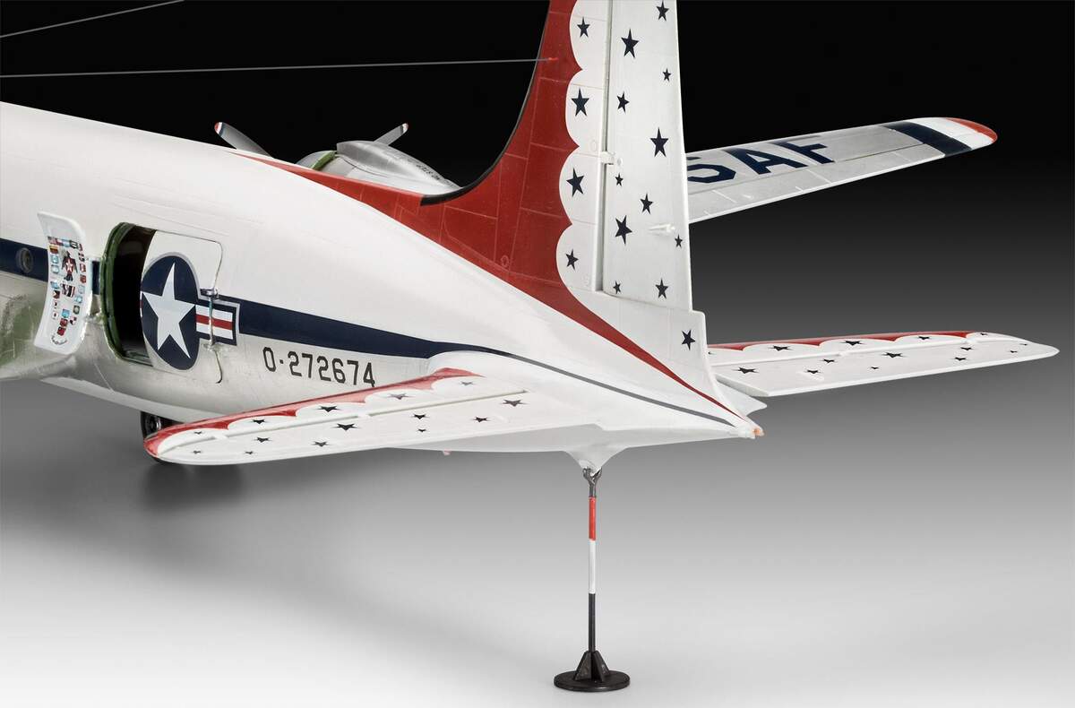 Revell - C-54D Thunderbirds Platinum Edition, 1:72