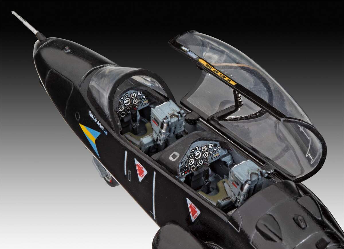 Revell BAe Hawk T.1