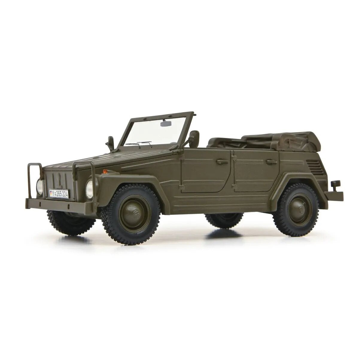 Schuco PKW 0,4t VW 181 oliv 1:35