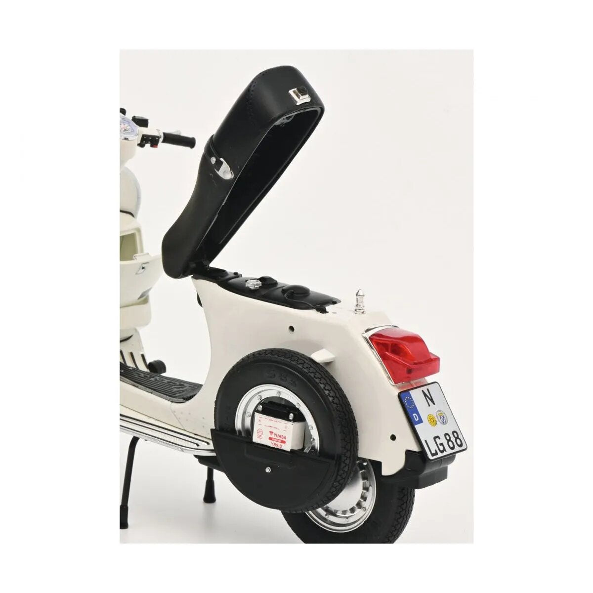 Schuco Vespa PX 150 weiß 1:10