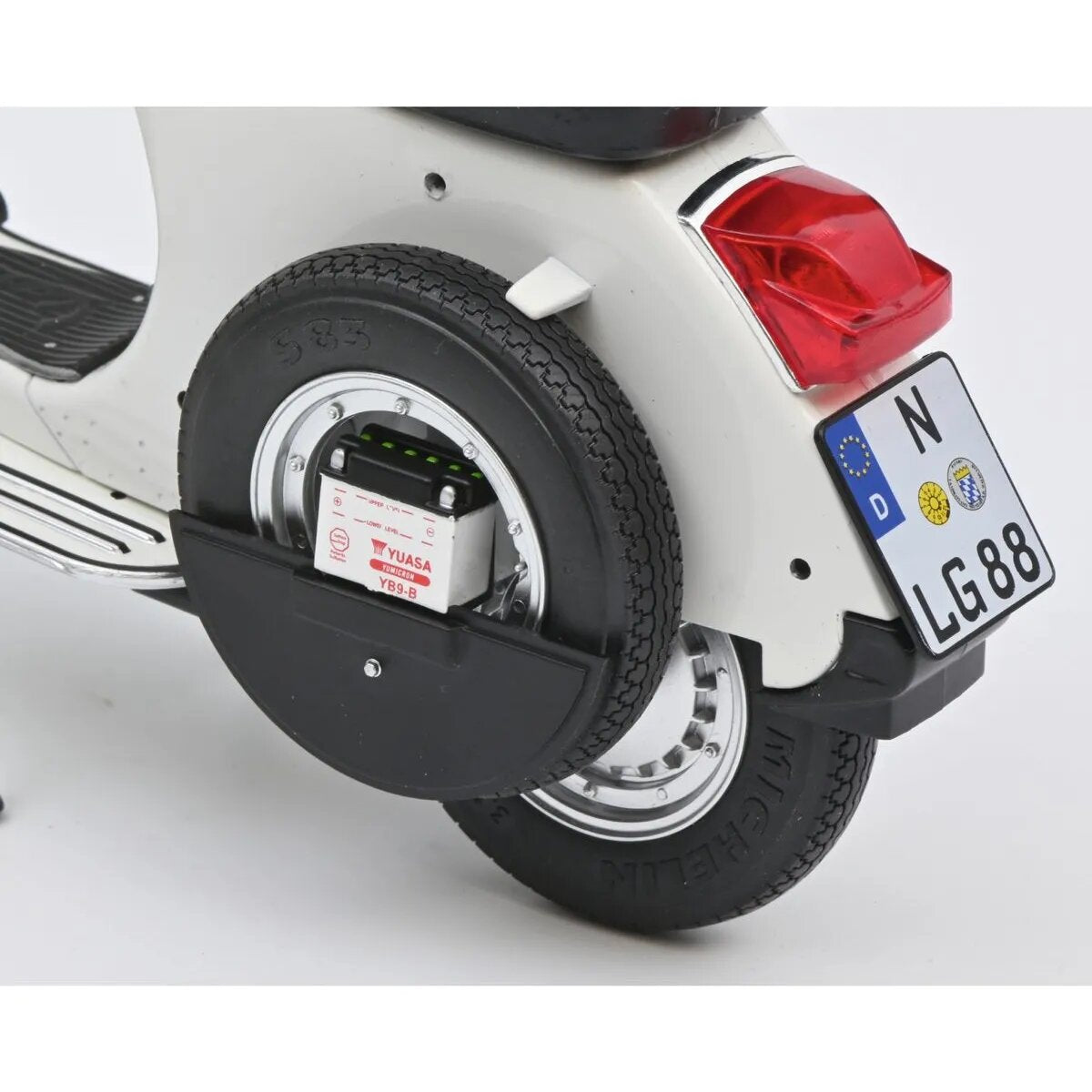 Schuco Vespa PX 150 weiß 1:10