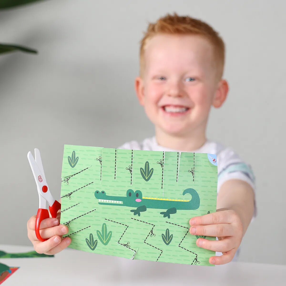 SES Creative Ich lerne schneiden Schritt für Schritt, 30 Tierkarten zum Ausschneiden