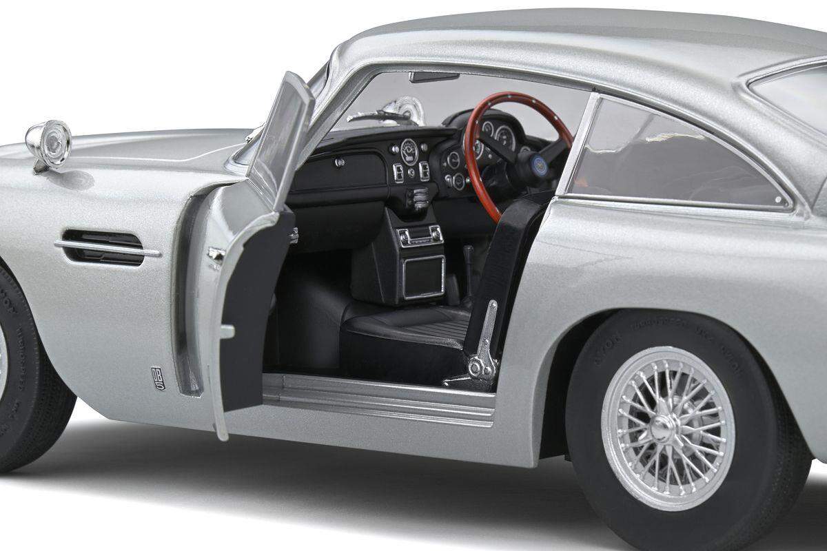 Simba Solido 1:18 Aston Martin DB5 silber